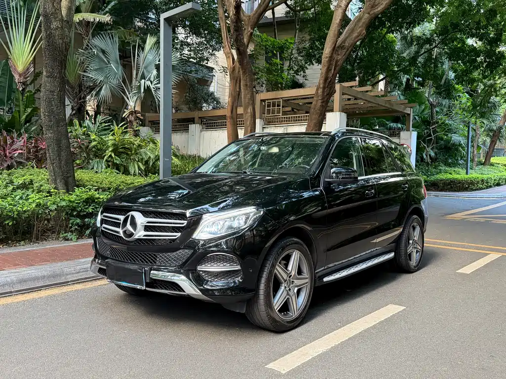 Mercedes-Benz GLE 2016
