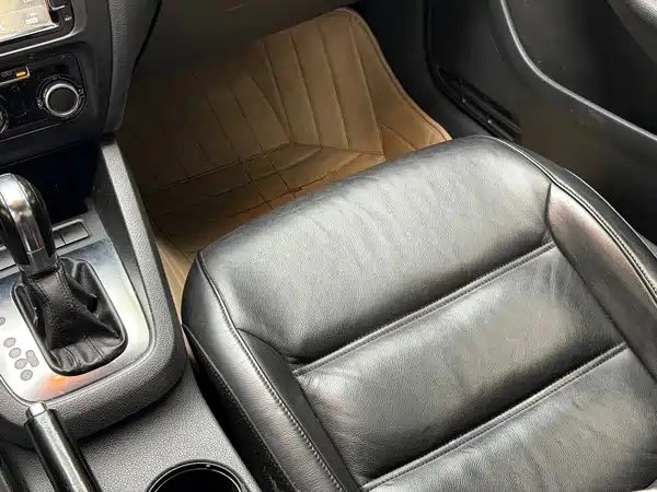 Volkswagen Sagitar 2013