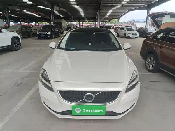Volvo V40 2017