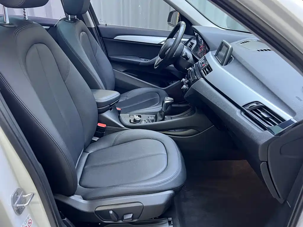 BMW X1 2018 — фото 14