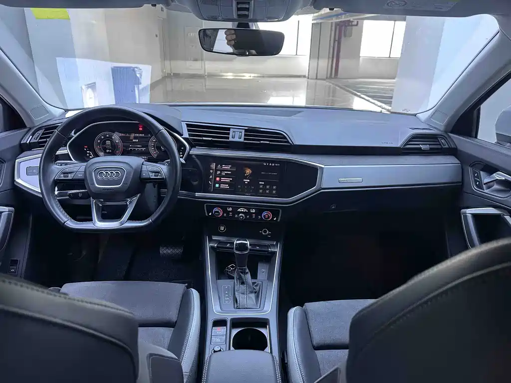 Audi Q3 2023 — фото 20