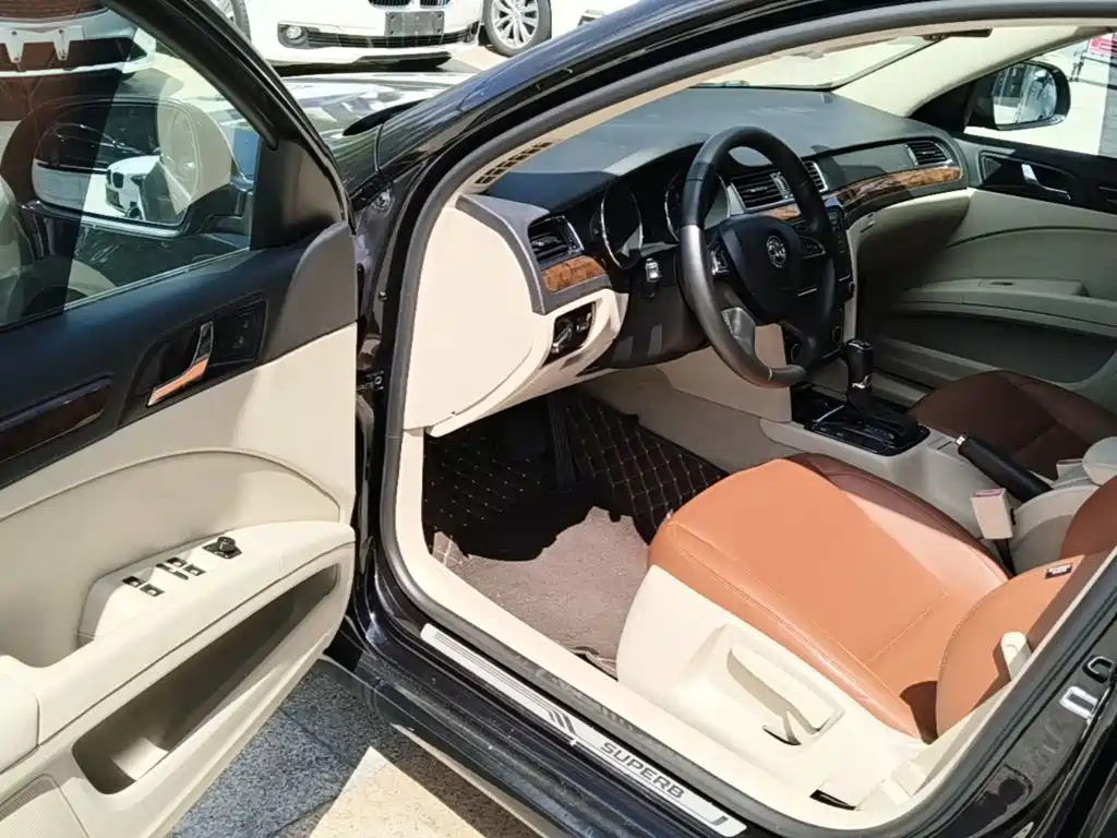 Skoda Superb 2015 — фото 16