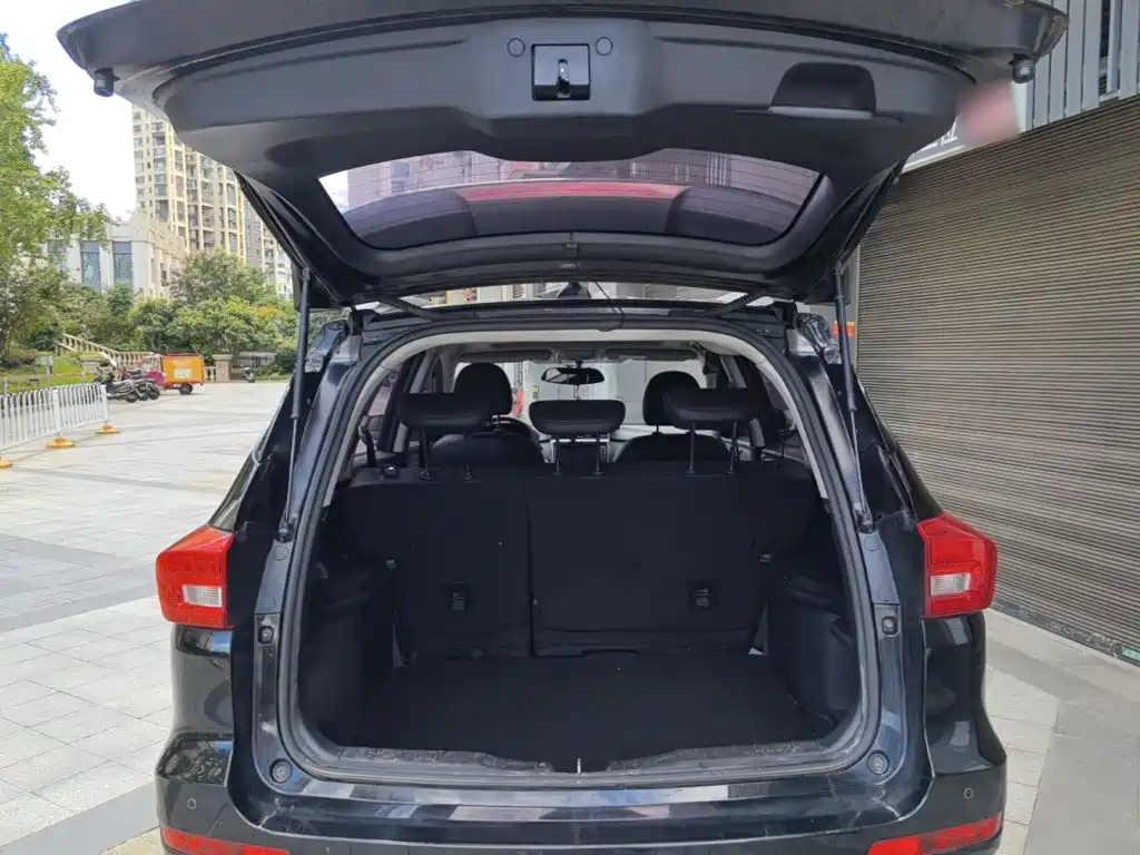 Haval M6 2019 — фото 19