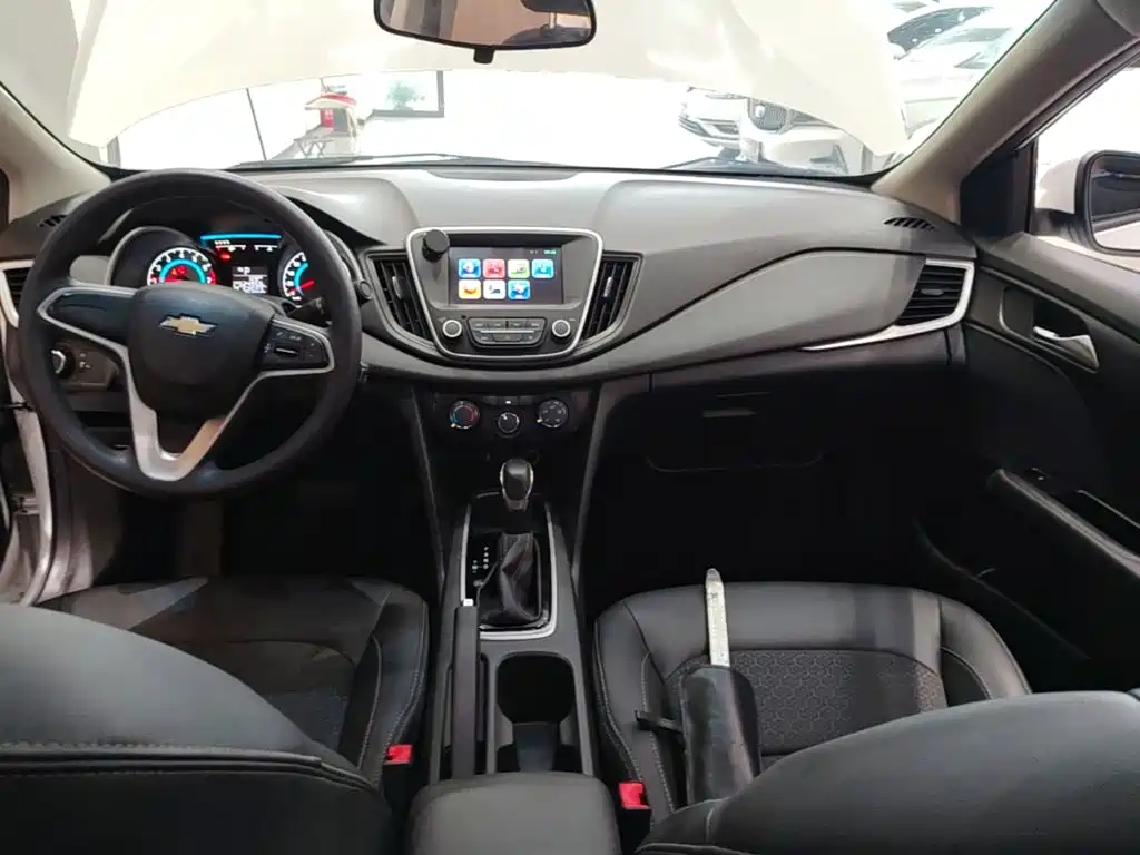 Chevrolet Cavalier 2019 — фото 10
