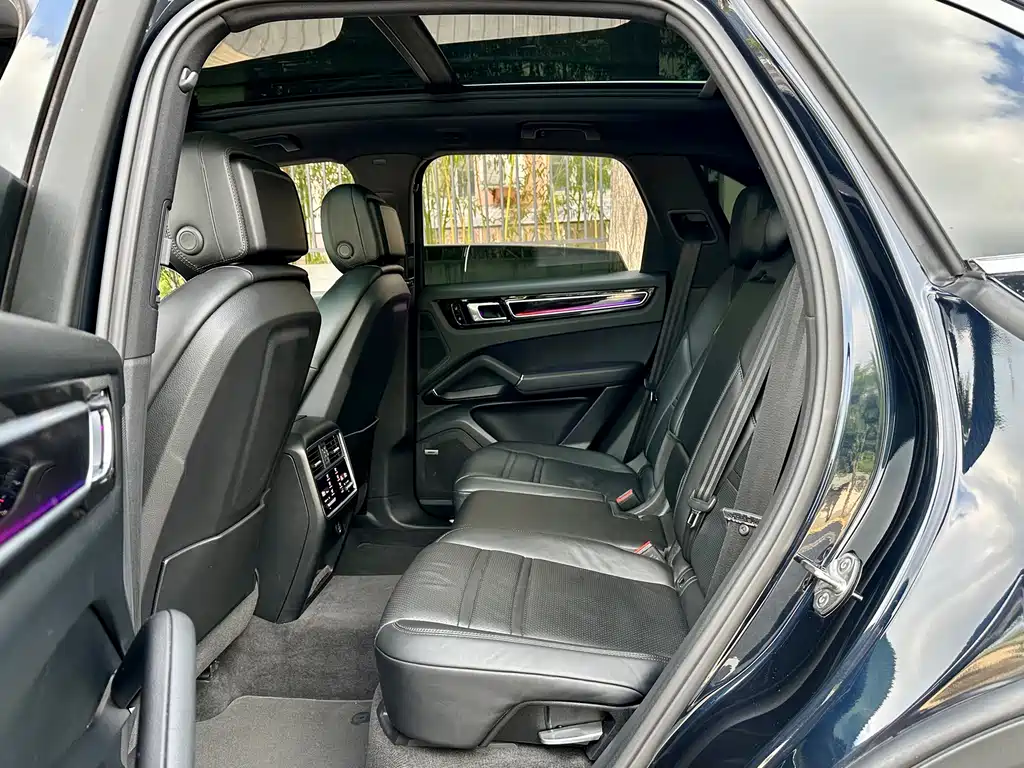 Porsche Cayenne 2019 — фото 13