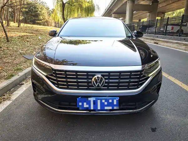 Volkswagen Passat 2022
