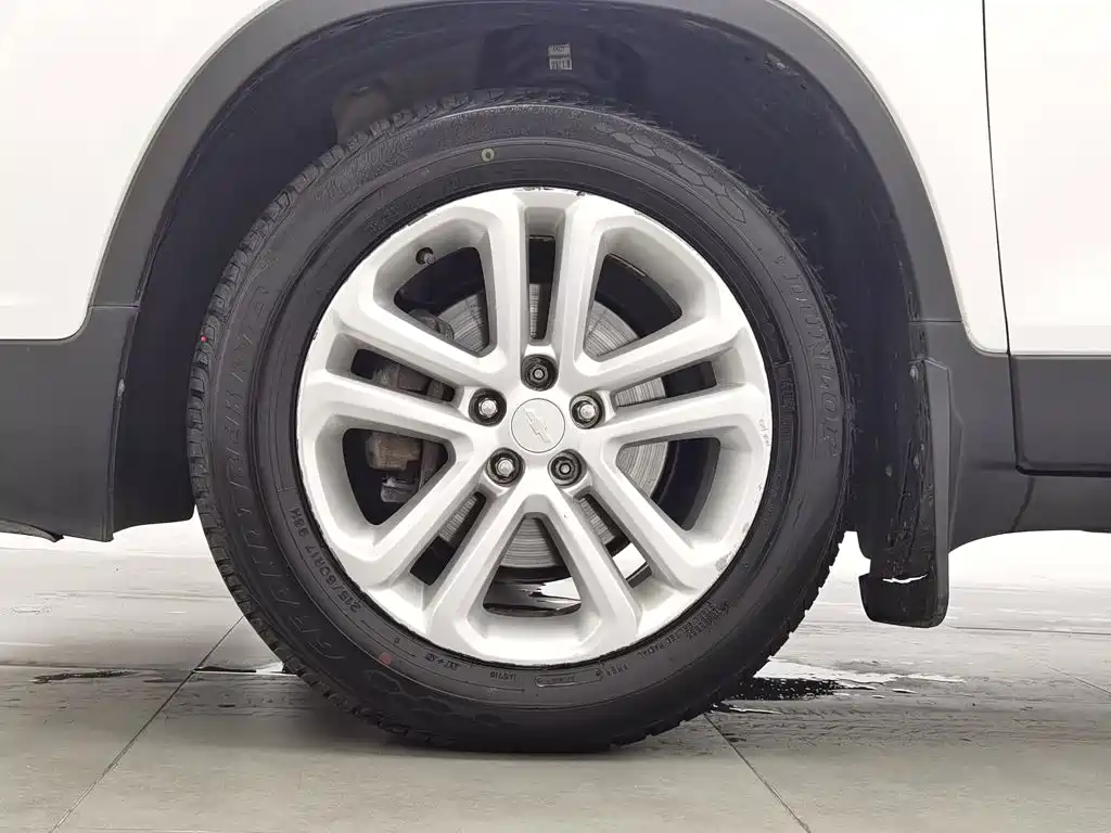 Chevrolet Trax 2015 — фото 17