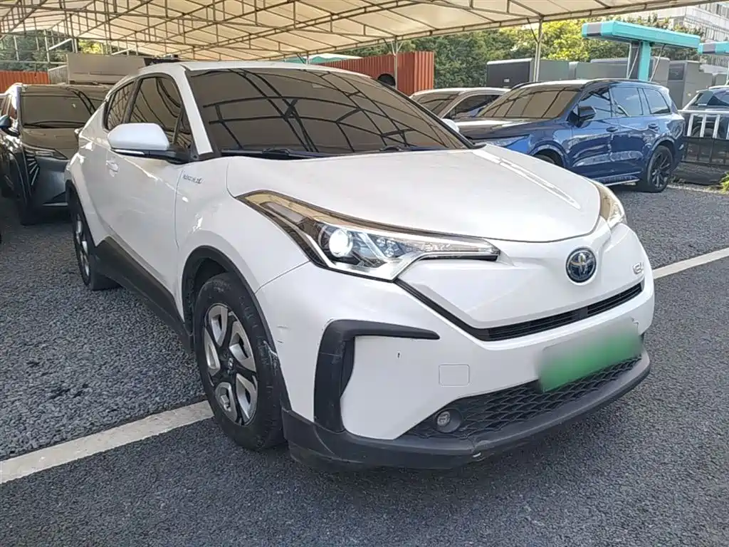 Toyota C-HR EV 2022 — фото 4