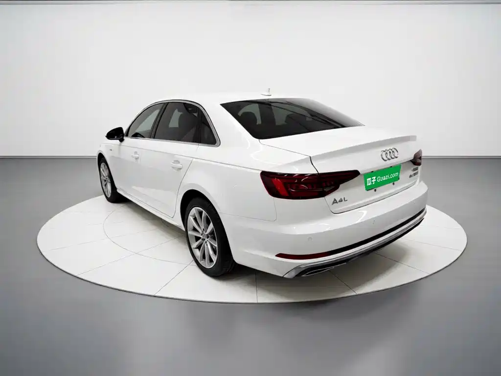 Audi A4L 2019