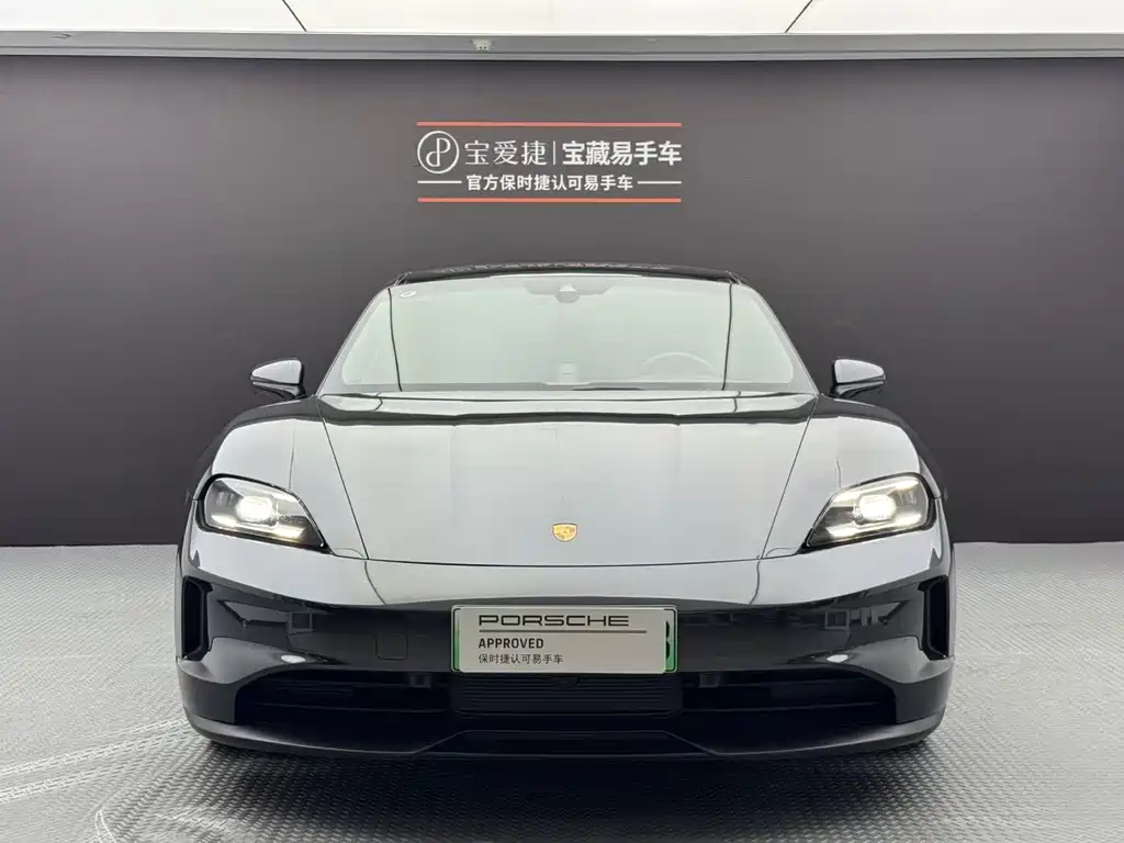 Porsche Taycan 2025
