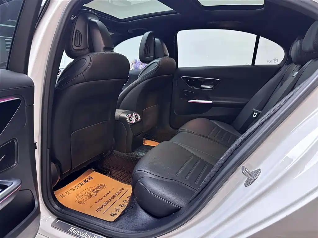 Mercedes-Benz C-Class 2022 — фото 4