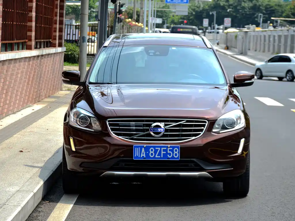 Volvo XC60 2015 — фото 2