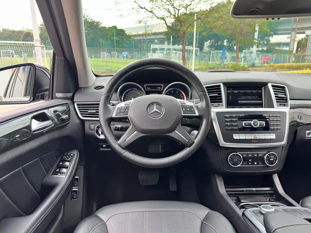 Mercedes-Benz GL-Class 2015 — фото 17