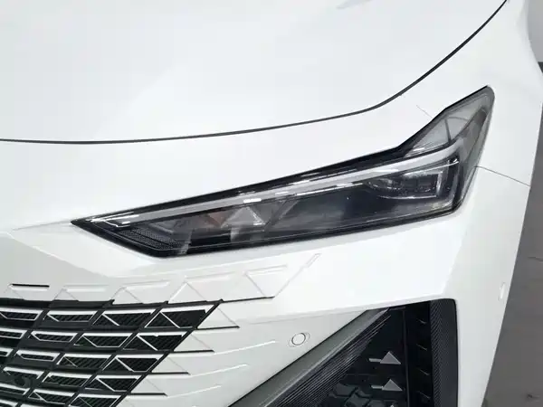 Changan UNI-V 2022