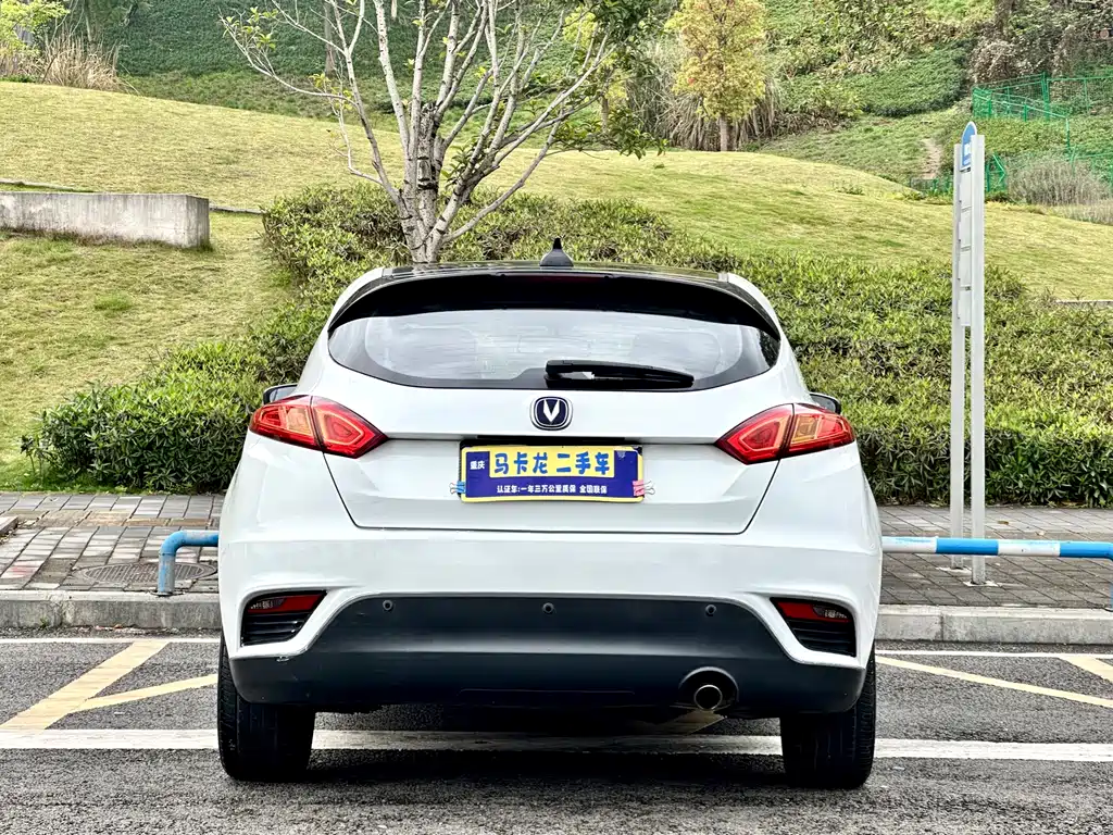 Changan Eado XT 2015 — фото 13