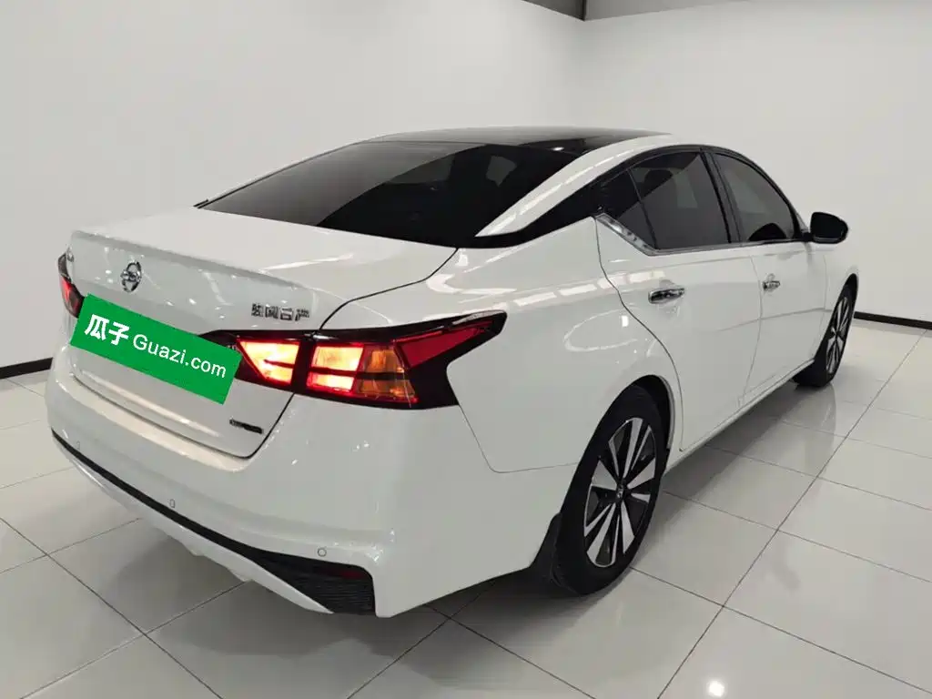 Nissan Teana 2022