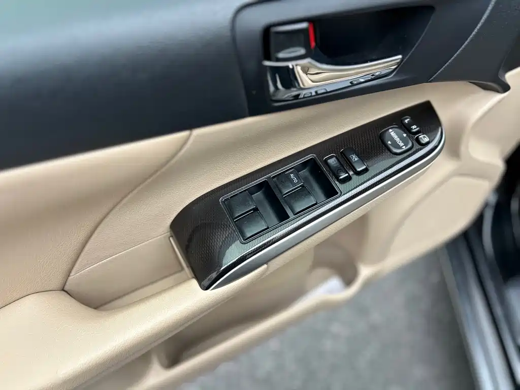 Toyota Camry 2013 — фото 14