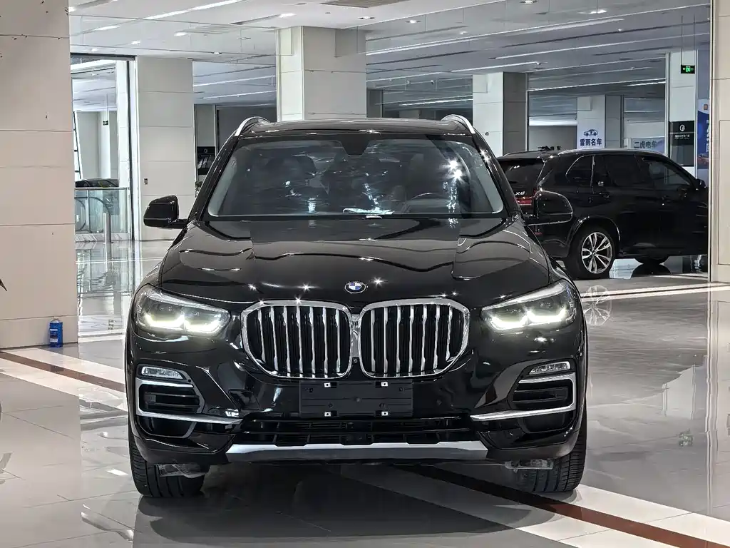 BMW X5 2019 — фото 1
