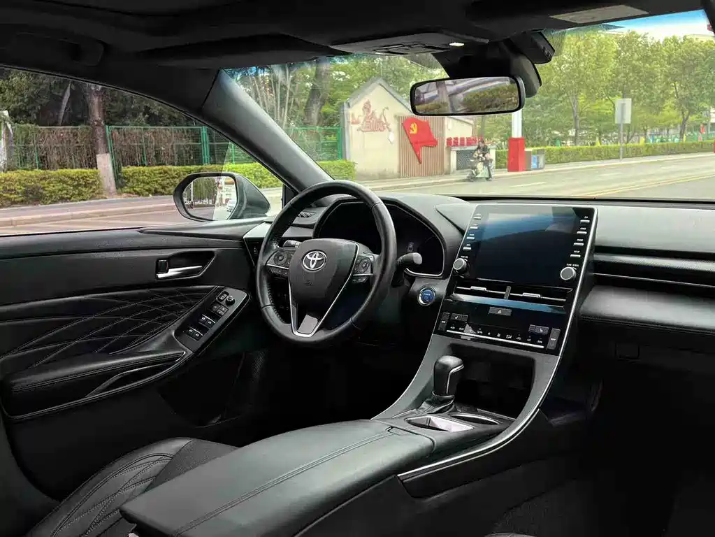 Toyota Avalon 2019 — фото 10