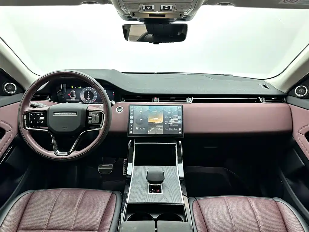 Land Rover Evoque 2024 — фото 10