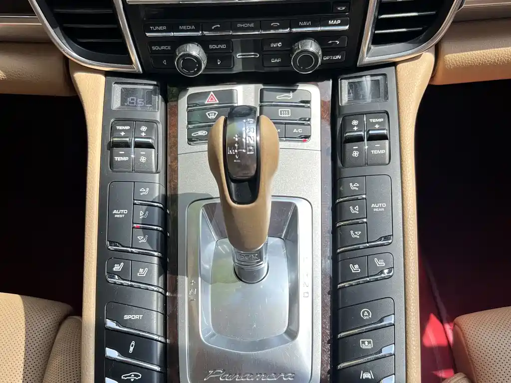 Porsche Panamera 2016 — фото 10