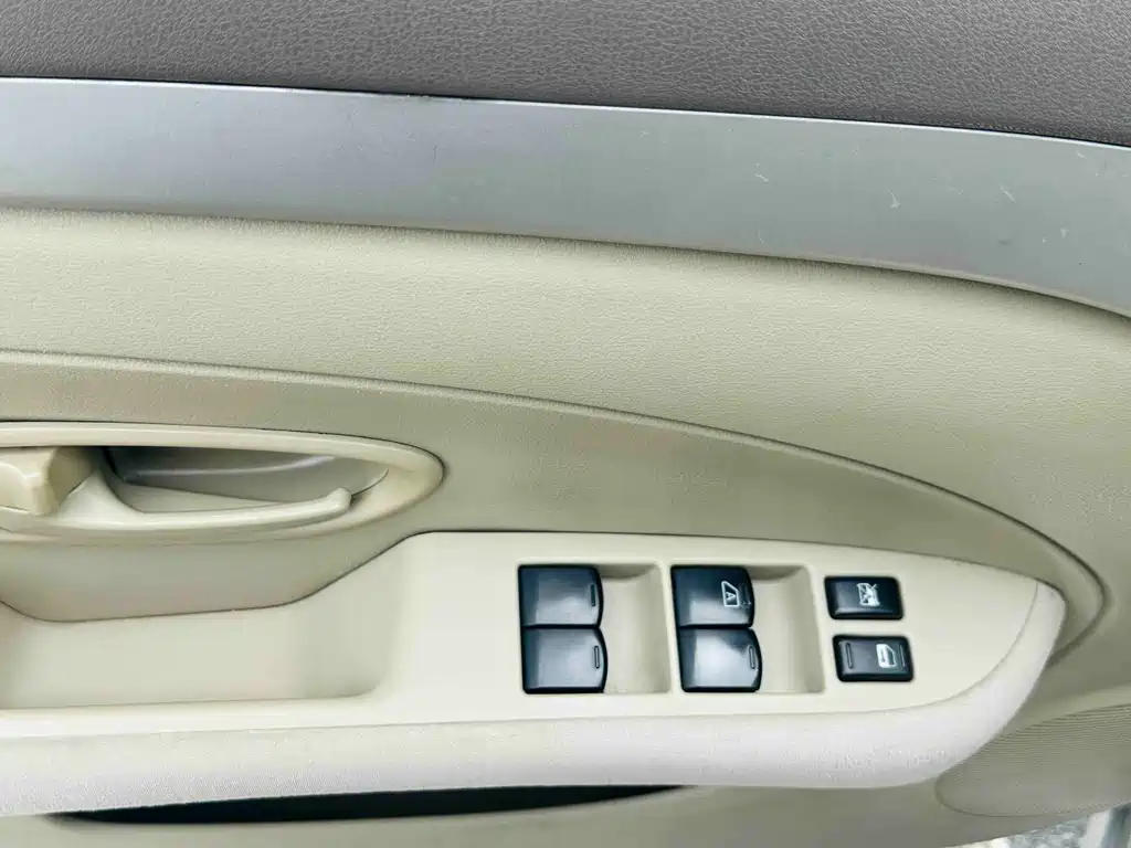Nissan Sylphy 2015 — фото 9