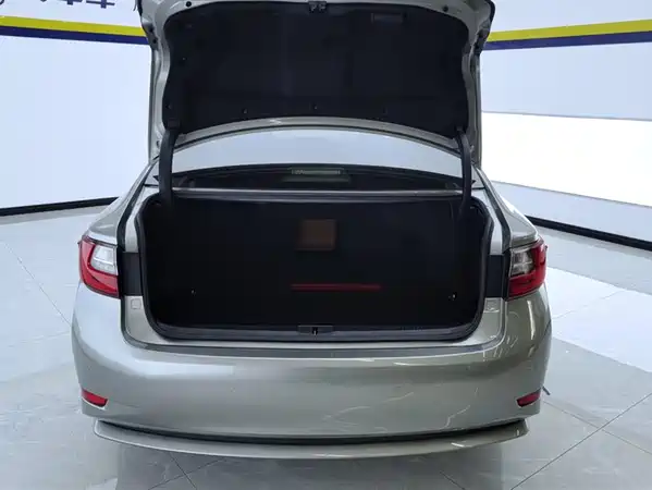Lexus ES 2015