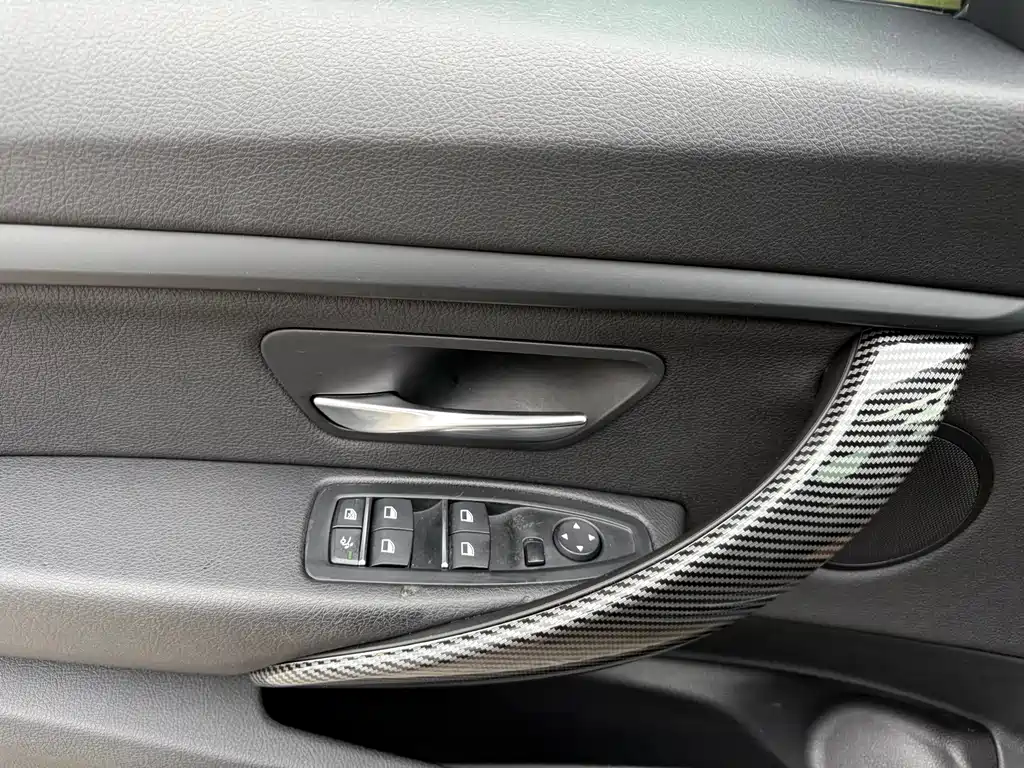BMW 3 Series GT 2017 — фото 17