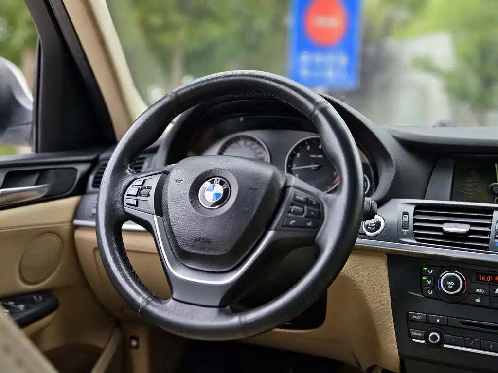 BMW X3 2012 — фото 10