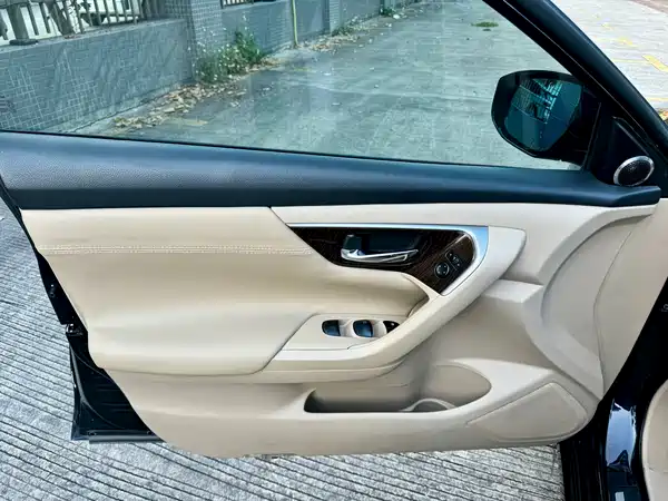 Nissan Teana 2015