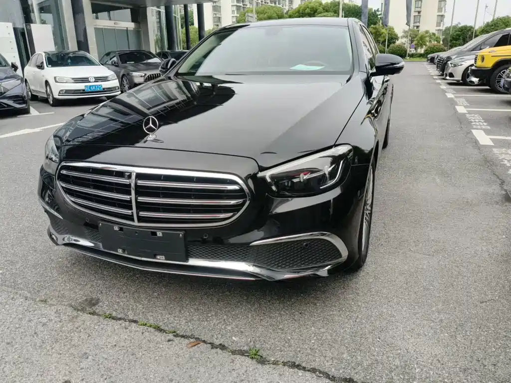 Mercedes-Benz E-Class 2023