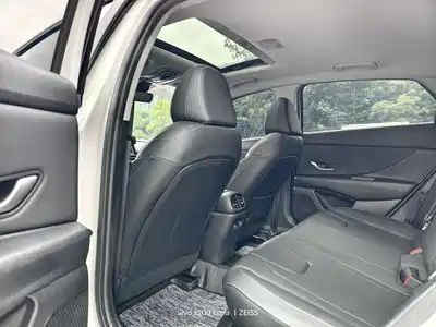 Hyundai Elantra 2022