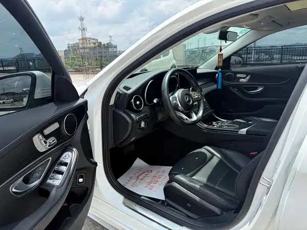 Mercedes-Benz C-Class 2020
