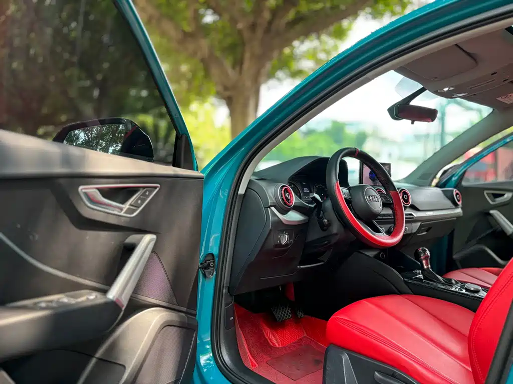 Audi Q2L 2020