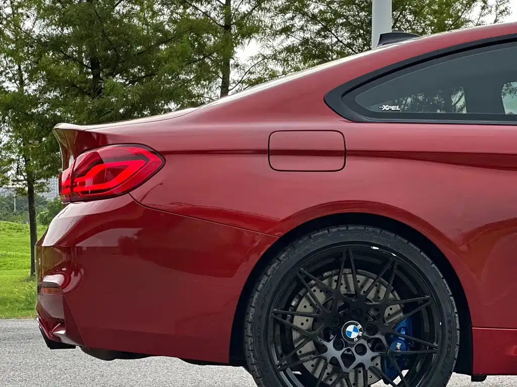 BMW M4 2018 — фото 20