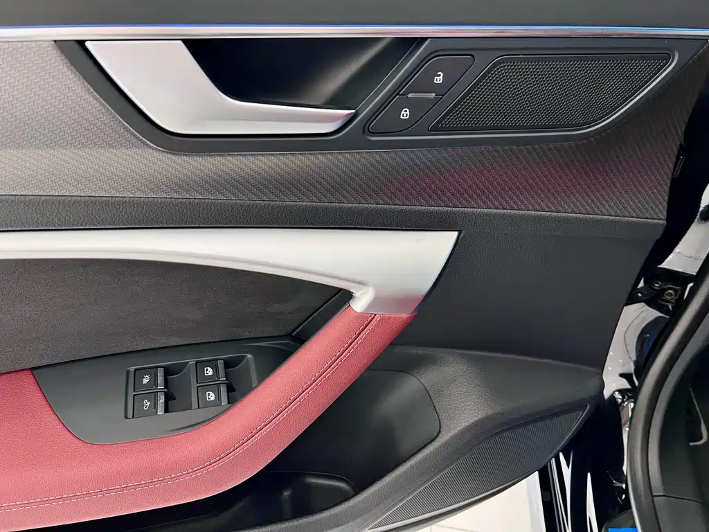Audi A7L 2025 — фото 20