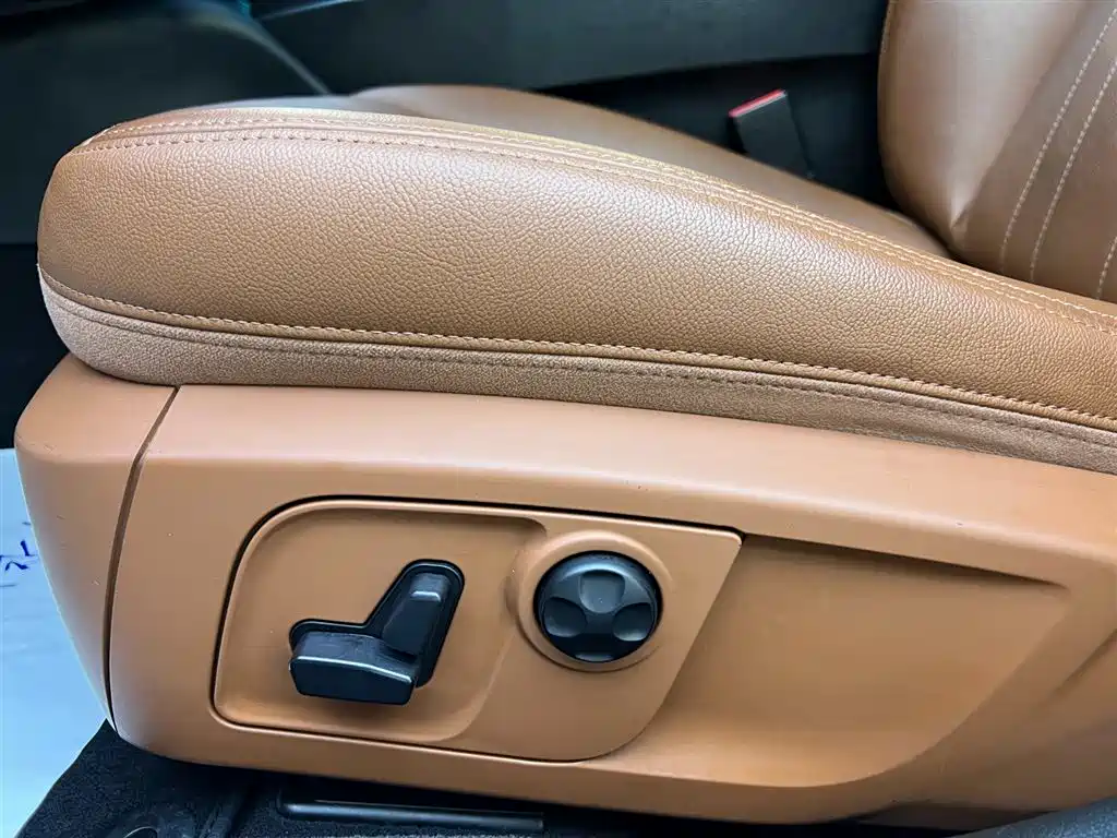 Maserati Ghibli 2016 — фото 17