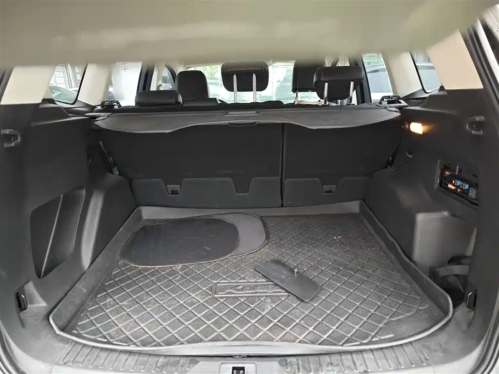 Ford Kuga 2015 — фото 12