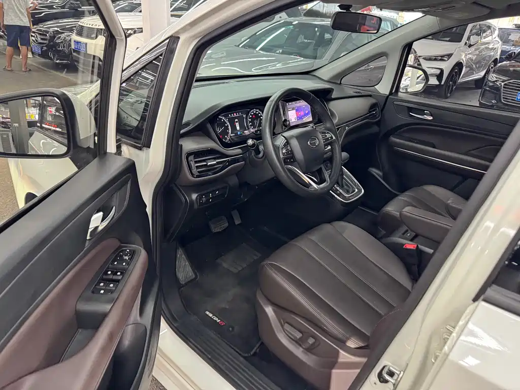 GAC Trumpchi M6 2020 — фото 8