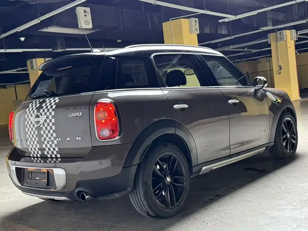 MINI Countryman 2015 — фото 17