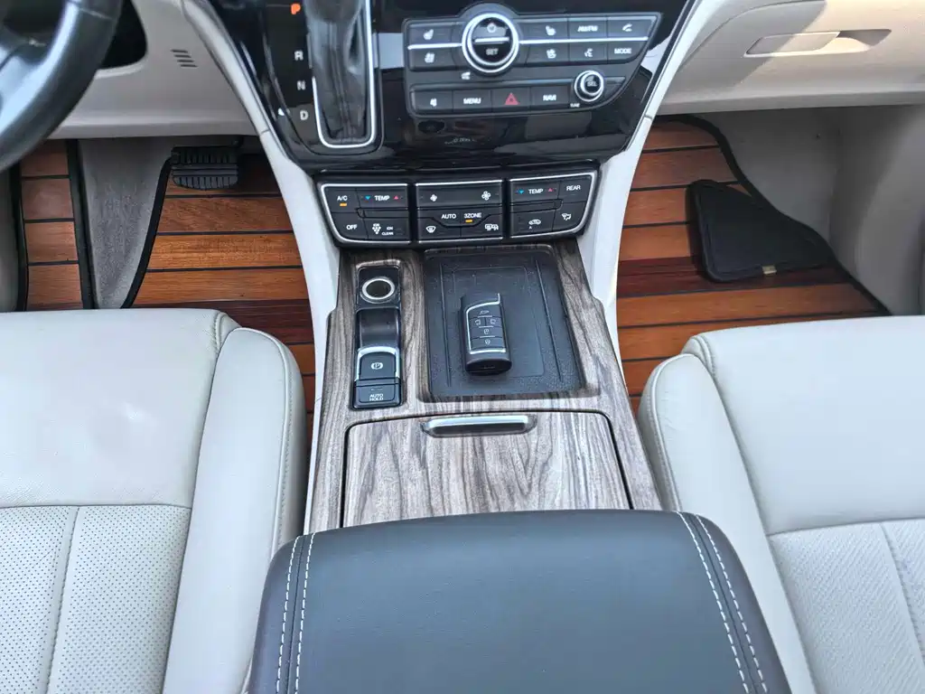 GAC Motor Trumpchi M8 2019 — фото 11