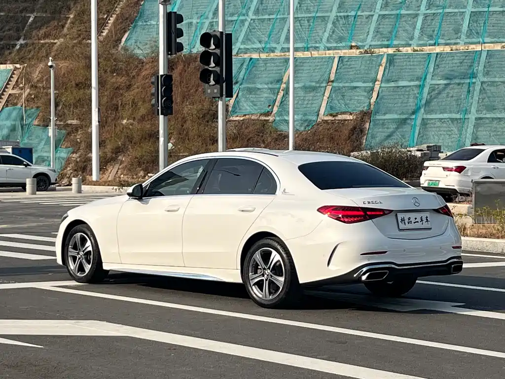 Mercedes-Benz C-Class 2022 — фото 4