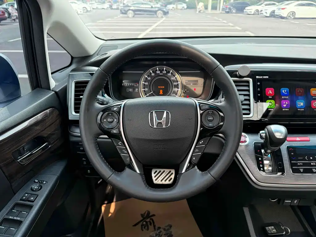 Honda Elysion 2017 — фото 11
