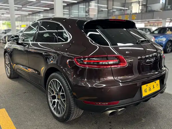 Porsche Macan 2015