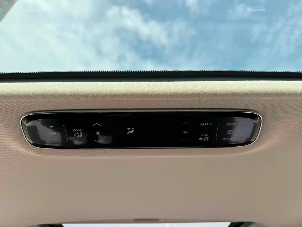 Honda Elysion 2017 — фото 12