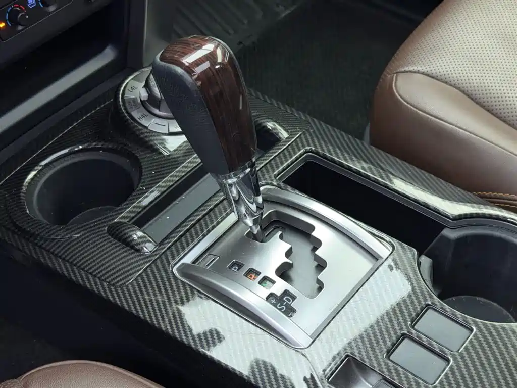 Toyota Land Cruiser 2020 — фото 23
