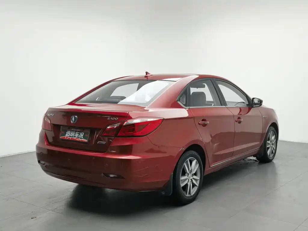 Changan Eado 2016 — фото 2