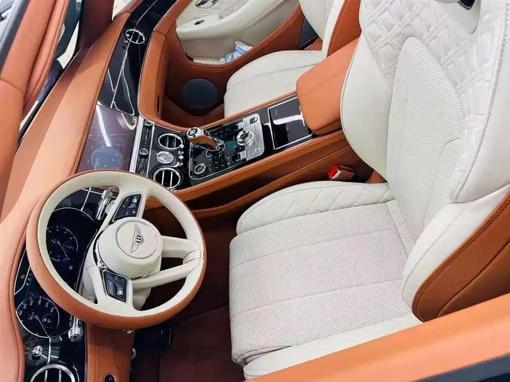 Bentley Continental 2021
