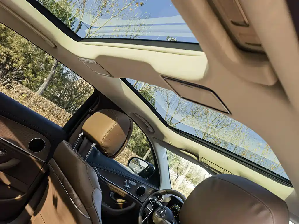 Mercedes-Benz E-Class 2022 — фото 10