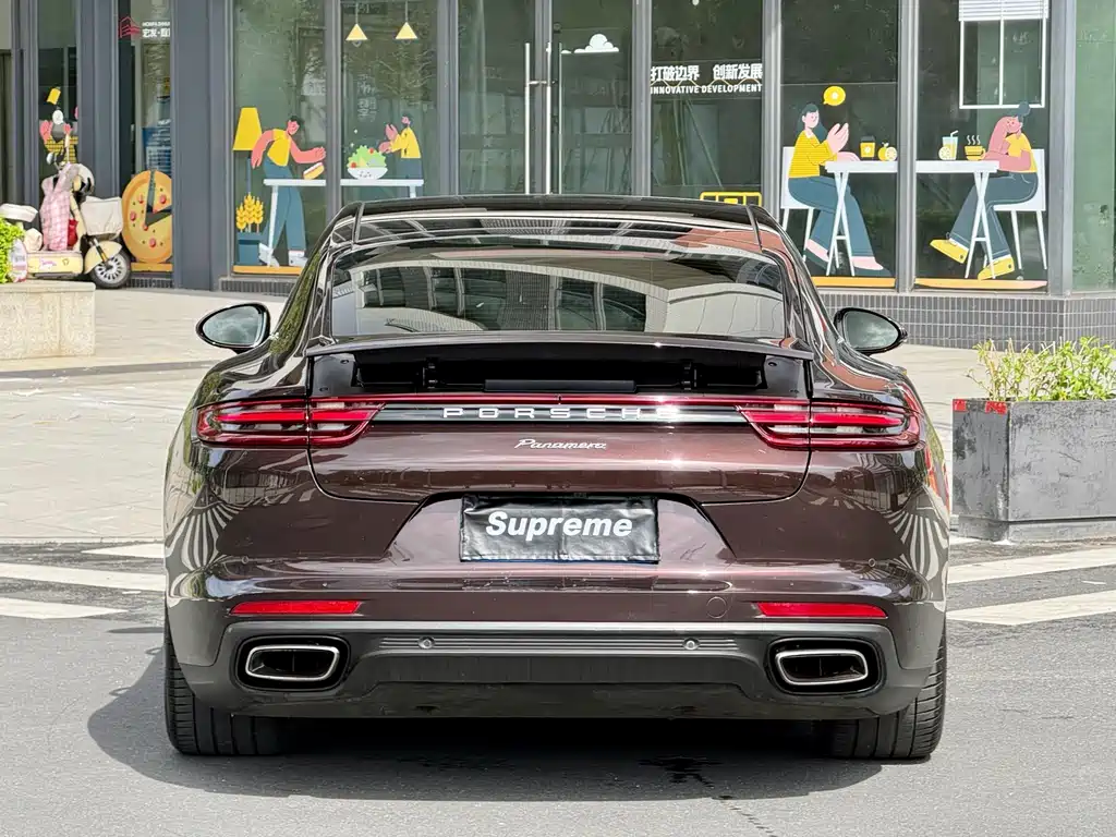 Porsche Panamera 2018 — фото 11